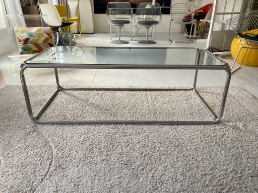 Table basse en métal chromé et verre 