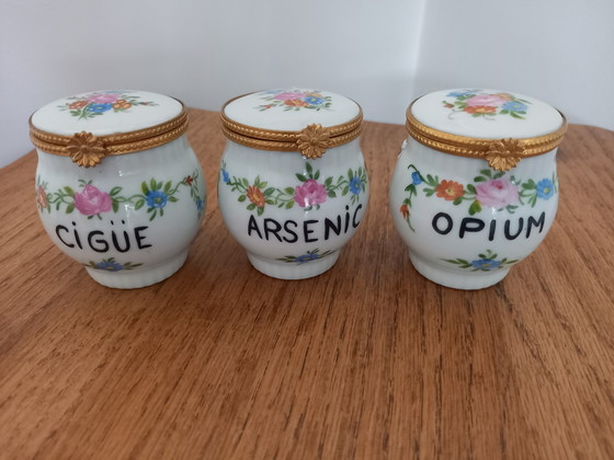 3 vasi da farmacia in porcellana francese – Oggetti decorativi, Metal, Porcelain (photo 2 of 5)