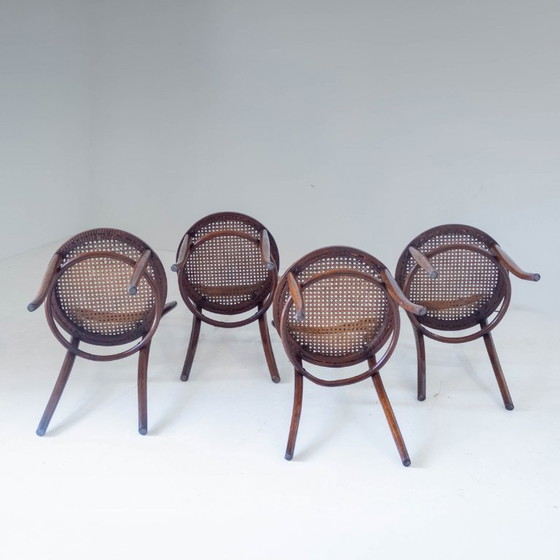 Image 1 of Set van vier eetkamerstoelen uit de jaren 1900, gemaakt van gebogen hout en riet door Josef Hoffmann, met label.