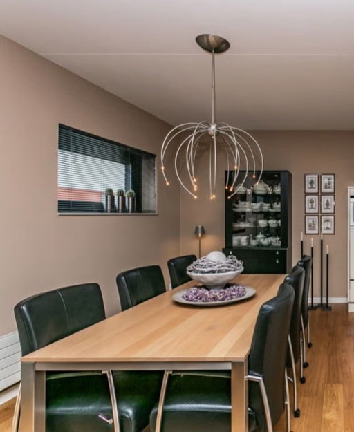 Zona pranzo e area salotto moderne (Rolf Benz/Topform/Arena)