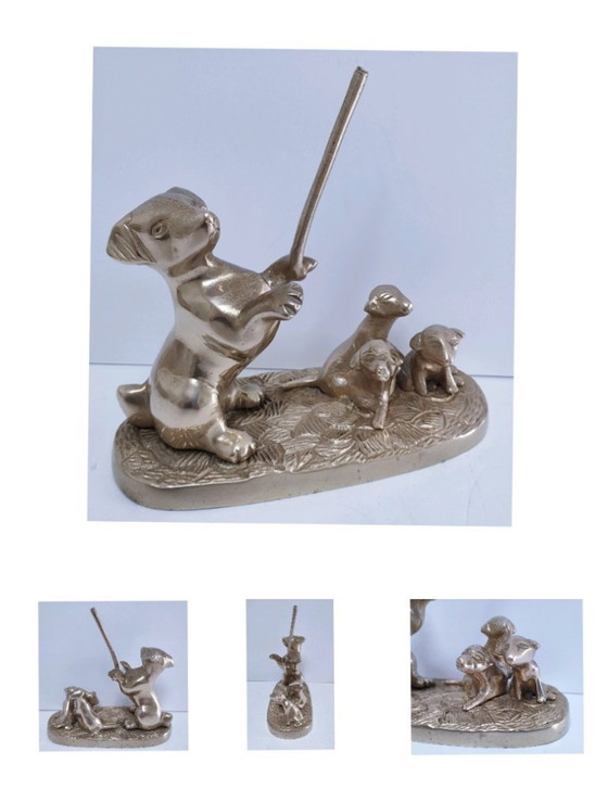 Image 1 of Pisapapeles escultural de perro de latón macizo