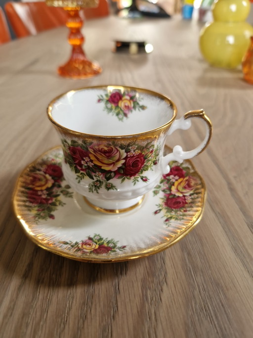 Soucoupe à tasse de l'Angleterre élisabéthaine – servies, Porcelain