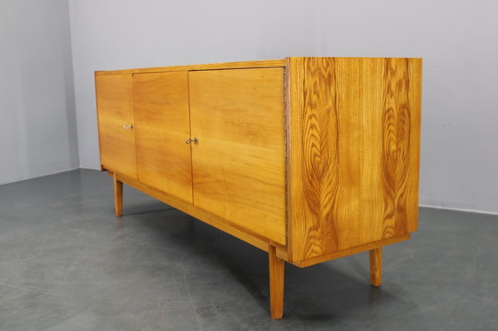 Image 1 of 1960s Czechoslovakian Maple Veneer Sideboard, High Gloss Finish