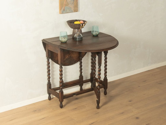 Klapptisch aus den 1920er Jahren – Tische, Wood (photo 9 of 16)