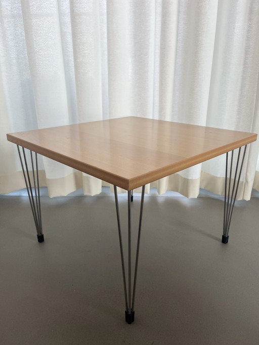 Table d'appoint Vintage Pin Age – Arne Jacobsen pour Fritz Hansen