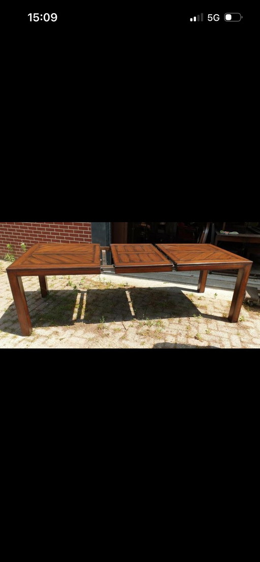 Klassiek eiken uitschuifbaar eetkamer tafel 