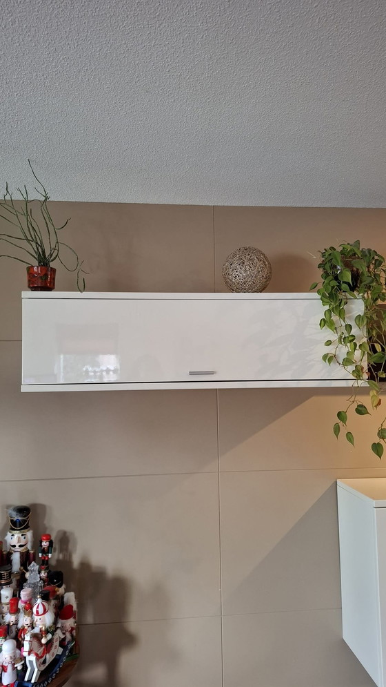 Image 1 of Wall cabinet Carre