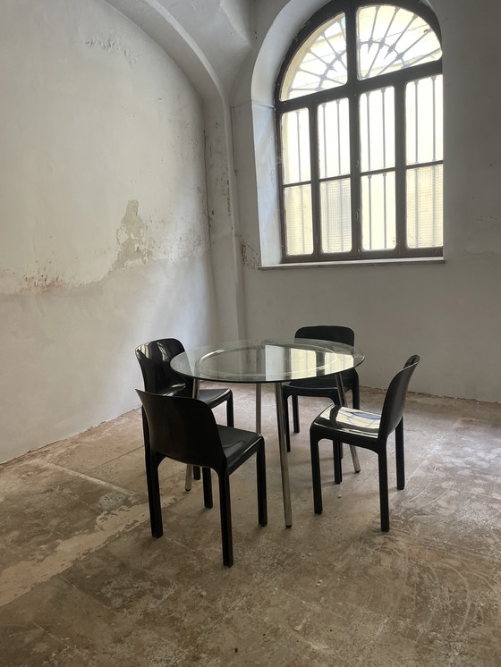 Image 1 of Set van 4 bruine Selene stoelen van Vico Magistretti voor Artemide, jaren 70