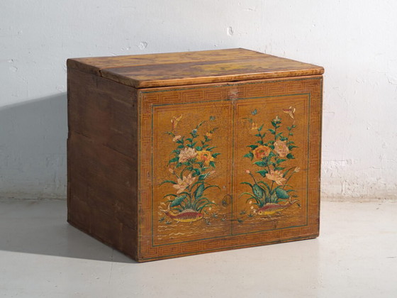 Baúl antiguo pintado en madera de pino – China, circa 1900 – Armarios de almacenamiento (photo 10 of 40)