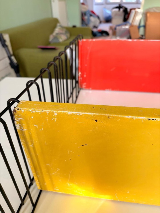 Image 1 of Mensole da parete vintage Tomado – metallo nero e mensole colorate