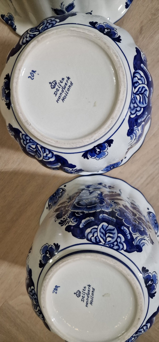 Image 1 of Exclusive set of 3 hand-painted Delft Blue cachepots – Holland
