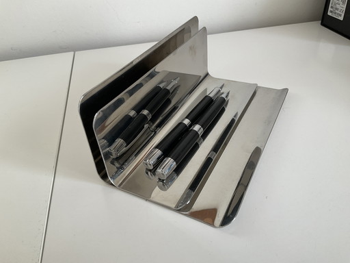 Pens and letters desk holder and such Mari