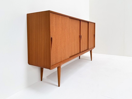 Image 1 of Credenza Omann Jun modello 19 di Gunni Omann, Danimarca, anni '60