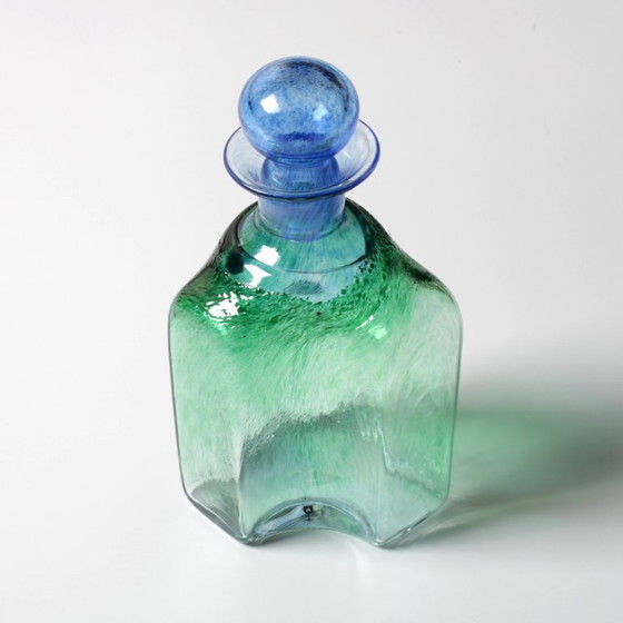 Decanter vintage in vetro verde e blu Antikva di Bertil Vallien / Bruksforshyttan / Svezia / 1994 (photo 11 of 17)