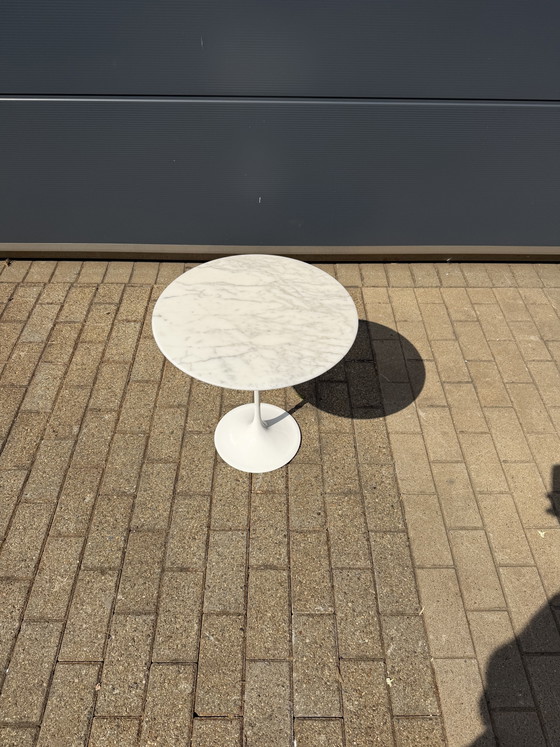 Image 1 of Knoll Tulip side table in Arabescato Satin matte marble in MINT CONDITION!! Eero Saarinen