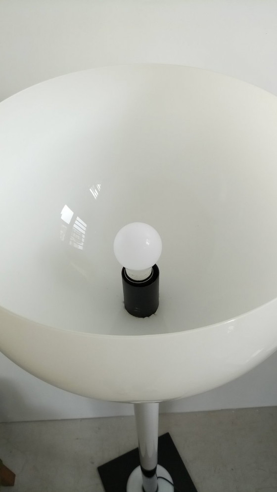 Image 1 of Rare glass floor lamp by Venini in Memphis style