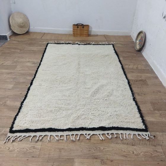 Image 1 of Minimal Berber Rug – Minimalist Berber Carpet | Moroccan Wool Rug | 245 × 150 cm