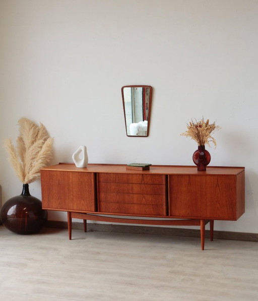 Aparador - White & Newton