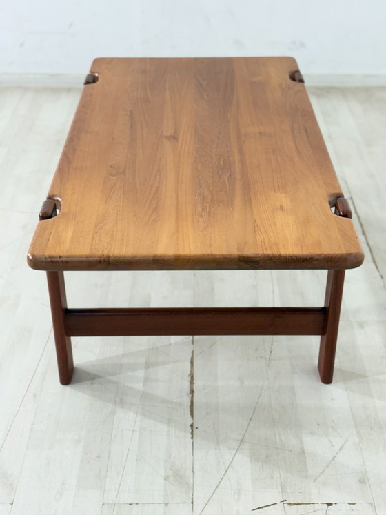 Table d'appoint danoise design milieu du siècle / Table basse en teck / Table d'appoint années 1960 / Table (photo 8 of 15)