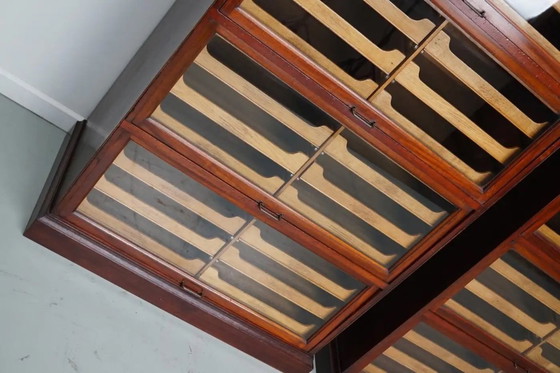 Image 1 of Armario de mercería inglés con puertas de cristal, circa 1920/1930