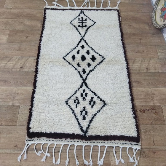 Image 1 of Minimal Berber Wool Rug – Minimalist Handmade Berber Carpet (153 × 87 cm)