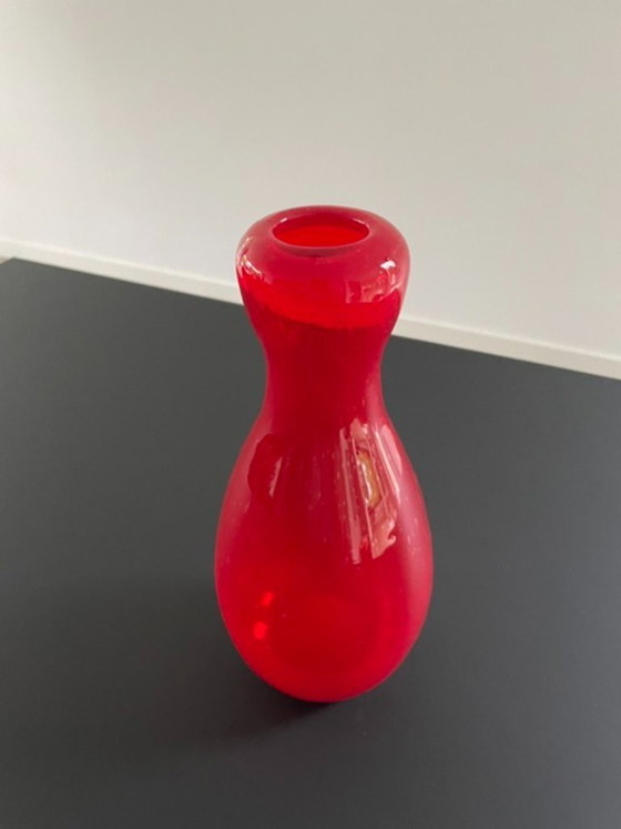 Image 1 of Mouth-blown designer vase of red glass