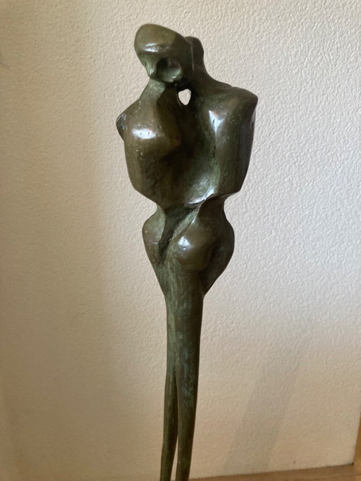 Sculpture en bronze « L'Étreinte » d'Erik Schwencke. Hauteur : 60 cm.