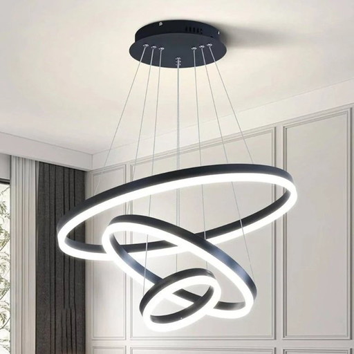 Königlicher Kronleuchter mit 3 schwarzen Acrylkreisen