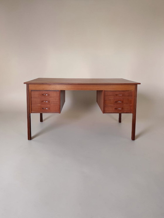 Image 1 of Scrivania e sedia vintage