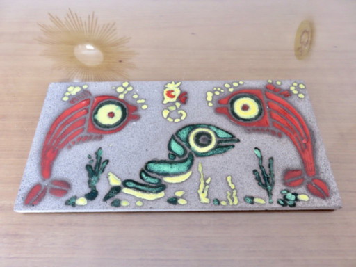 Plato de lava esmaltado modernista, 1970, Francia