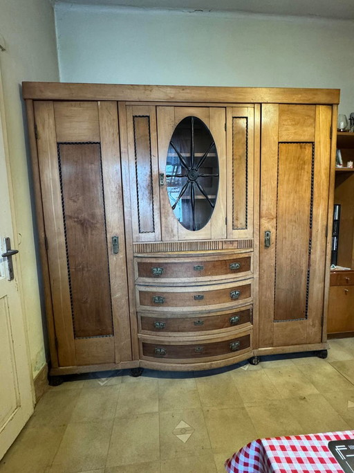 Armario de madera Art Déco con ventana ovalada de cristal y cajones, años 30
