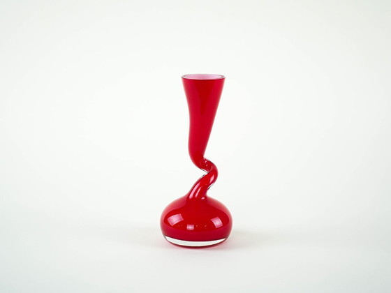 Image 1 of Red vase, Swing Vase, Danish design, manufactured by Normann Copenhagen, designed by Britta Bonnesen