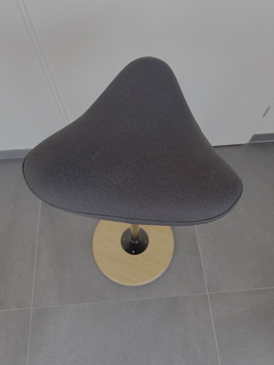 Image 1 of Stokke (Varièr) Mossa | sgabello ergonomico in piedi/seduto