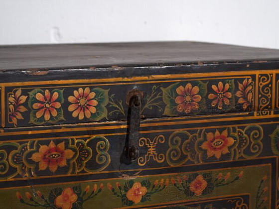 Antique Chinese painted trunk in pine wood – China, circa 1900 – Decorative Objects, Iron (photo 12 of 40)