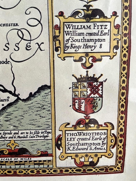 Image 1 of Ingelijste kaart van Hampshire, vintage reproductie van een John Speed-print.