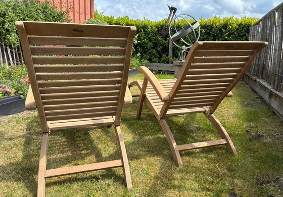 Image 1 of Ensemble de 2 chaises longues classiques Hattersley Premium en teck avec repose-pieds, comme neuves