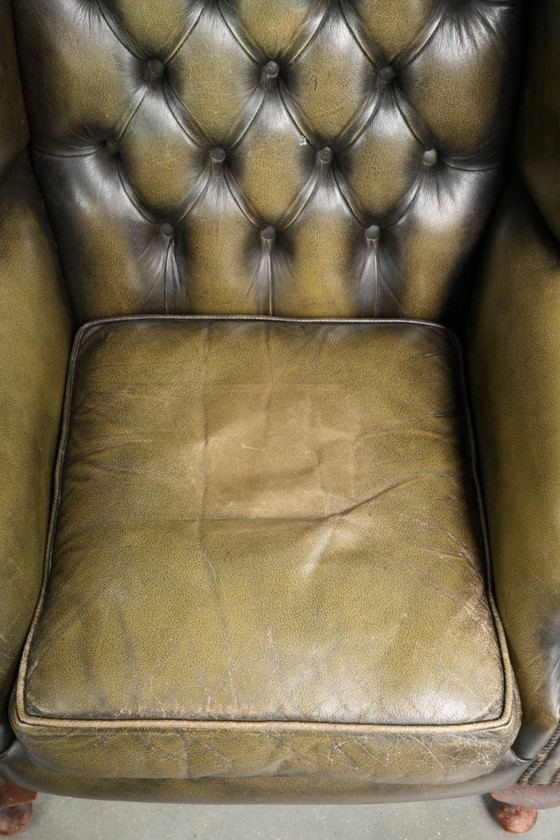 Charaktervoller grüner Rindsleder Chesterfield Ohrensessel im englischen Stil – Leather (photo 7 of 14)