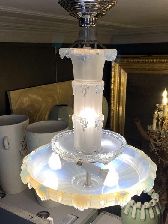 Art Deco Cascade Opaal Matglas Kroonluchter van Jean Gauthier voor Ezan, jaren 30 (photo 10 of 18)