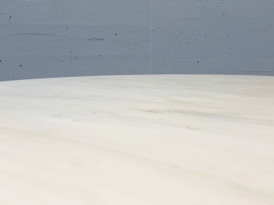 Image 1 of Primera serie de la mesa Tulip de Eero Saarinen para Knoll International, 1956