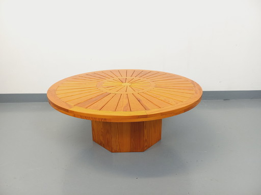 Round vintage pine coffee table from the 70s