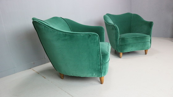 Image 1 of Pair of velvet armchairs in the style of Gio Ponti, Italy 1940s