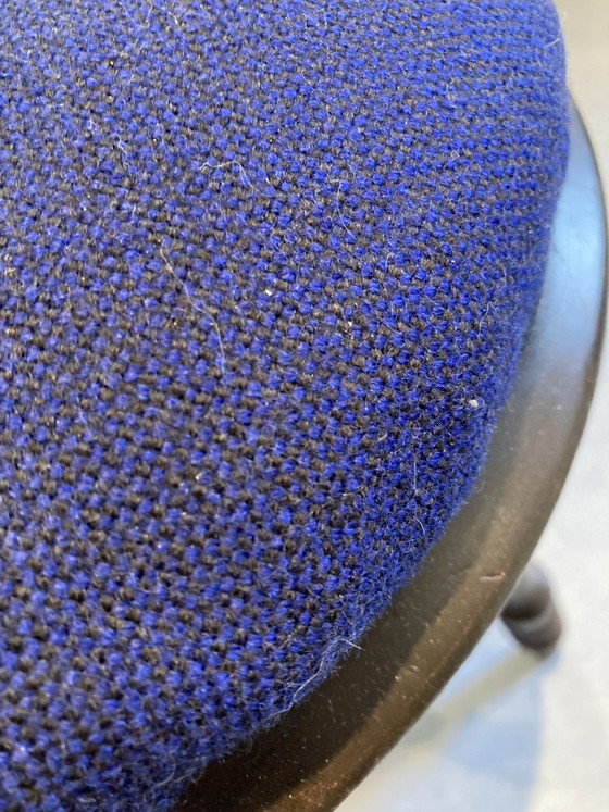 Sgabello da pianoforte antico, rotondo, regolabile in altezza. – Sgabelli, Metal, Textile (photo 5 of 5)