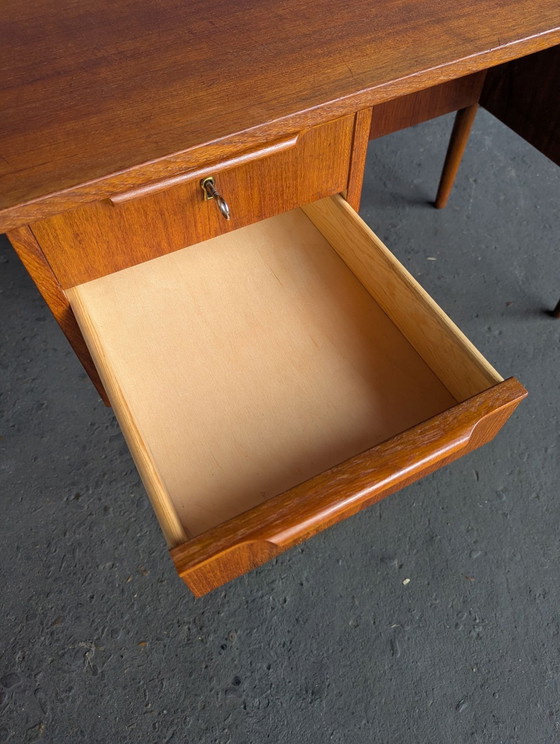Scrivanie danese vintage in teak autoportante, anni '60, Legno, Marrone (foto 7 di 15)