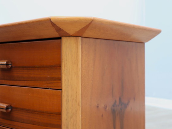 Image 1 of Paar Nachttische aus massivem Walnussholz, Ende der 1970er Jahre