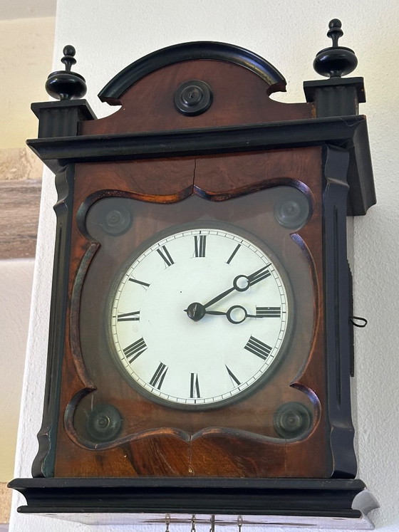Antike Wanduhr mit Emaille-Zifferblatt und Gewichten – Uhren, Glass, Metal (photo 2 of 6)