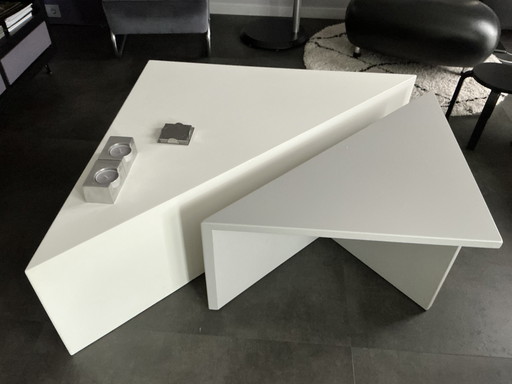 Leolux 2 triangular coffee tables in various sizes