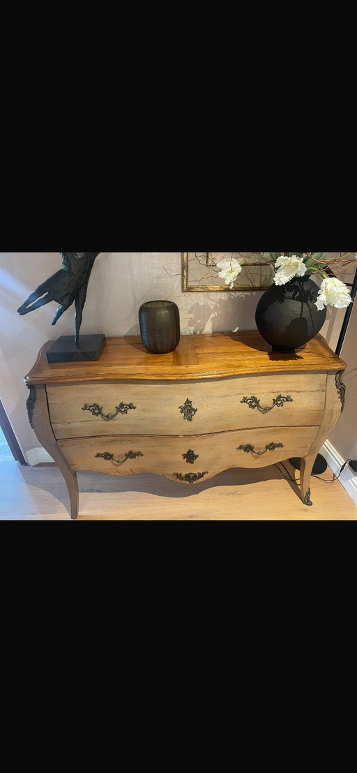Magnifique coffre de style Louis XV