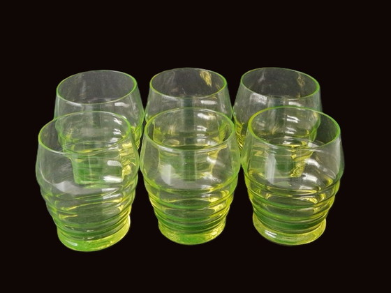 Image 1 of 6 Art-Deco-Gläser aus Uranglas