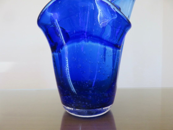 Grand vase "Mouchoir" en verre soufflé bleu cobalt, années 60 – Glass (photo 4 of 14)