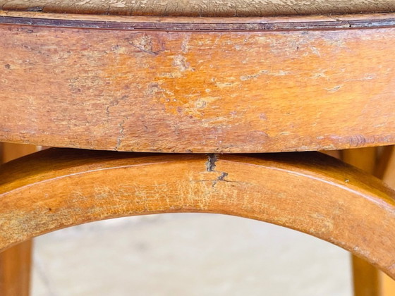 Image 1 of Vintage gebogen houten kruk uit het midden van de vorige eeuw van Baumann uit de jaren 1950.